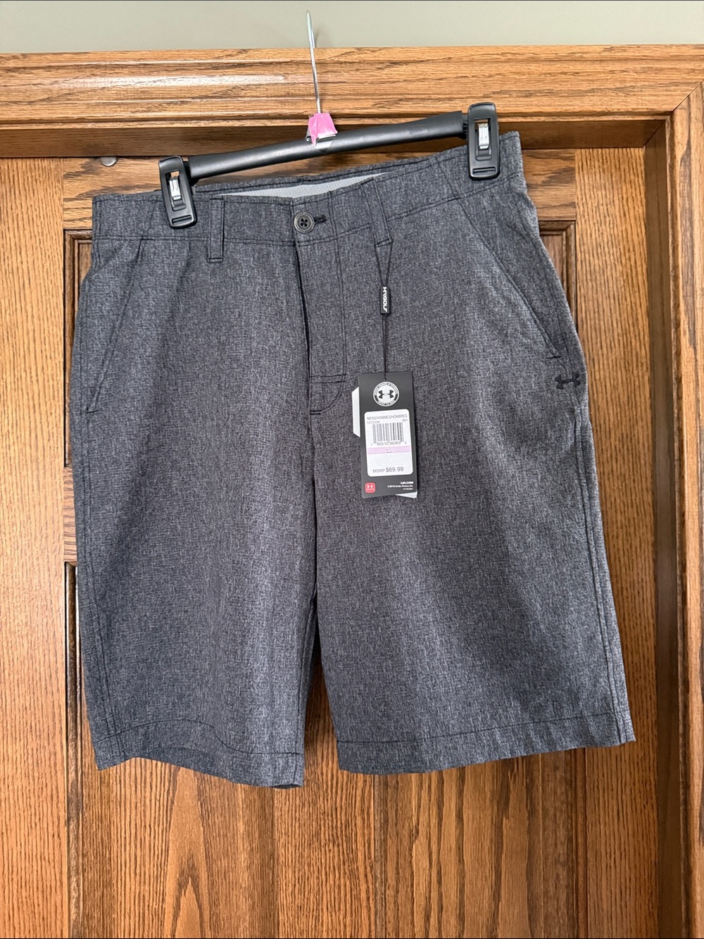 Under Armour Men’s Heathered Charcoal Performance Shorts NWT